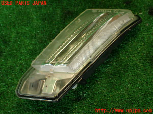 2UPJ-29391152]ボルボ・XC60(DB4204TXC)左コーナーランプ 中古_m0001.jpg