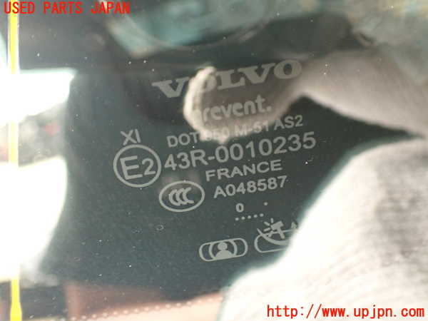 2UPJ-29391380]ボルボ・XC60(DB4204TXC)右クォーターガラス (43R-0010235) 中古_m0003.jpg