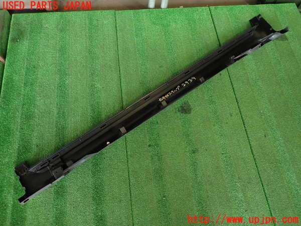 2UPJ-29391390]ボルボ・XC60(DB4204TXC)右サイドステップ 中古_m0005.jpg