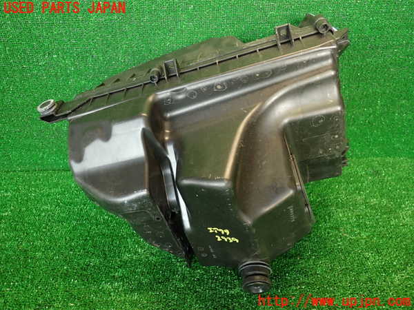 2UPJ-29392560]ボルボ・XC60(DB4204TXC)エアクリーナーボックス 中古_m0004.jpg