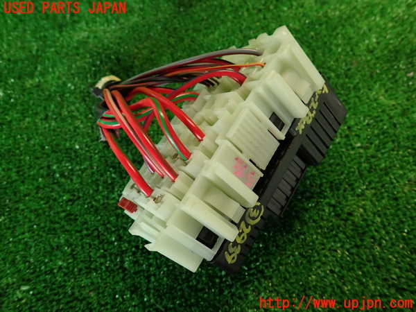 2UPJ-29396743]ボルボ・XC60(DB4204TXC)ヒューズボックス3 中古_m0002.jpg