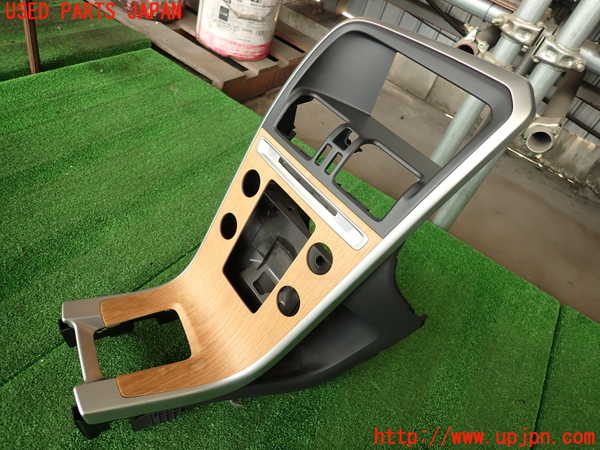 2UPJ-29397549]ボルボ・XC60(DB4204TXC)コンソール 中古_m0001.jpg