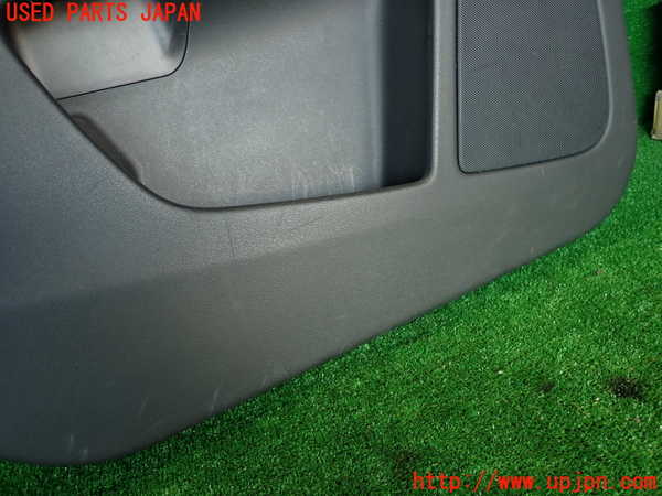 2UPJ-29391264]ボルボ・XC60(DB4204TXC)左前ドア内張り 中古_m0003.jpg
