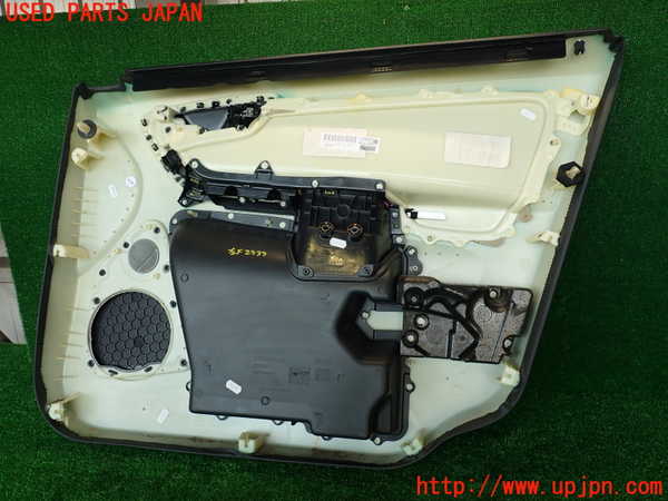 2UPJ-29391264]ボルボ・XC60(DB4204TXC)左前ドア内張り 中古_m0004.jpg