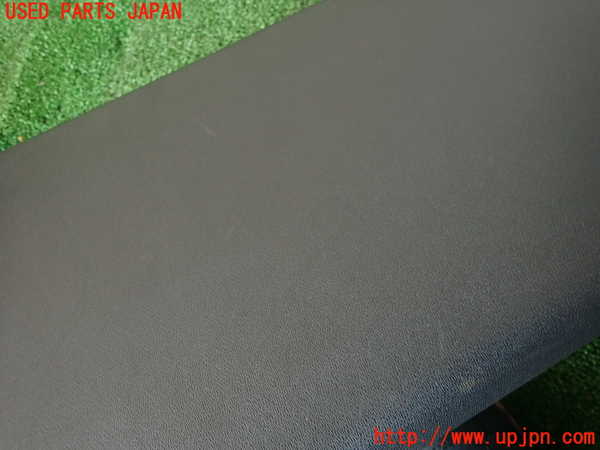 2UPJ-29397665]ボルボ・XC60(DB4204TXC)右センターピラートリム 中古_m0003.jpg