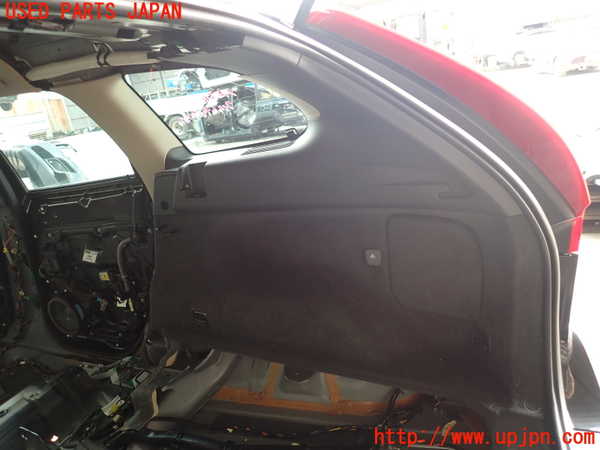 2UPJ-29397675]ボルボ・XC60(DB4204TXC)右リアピラートリム 中古_m0001.jpg