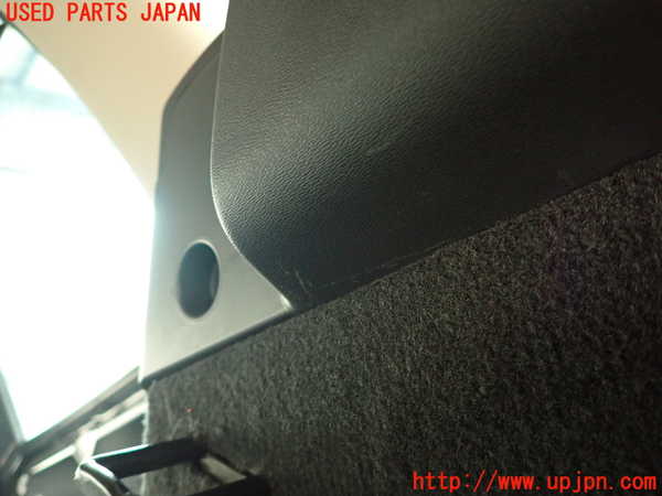 2UPJ-29397675]ボルボ・XC60(DB4204TXC)右リアピラートリム 中古_m0004.jpg