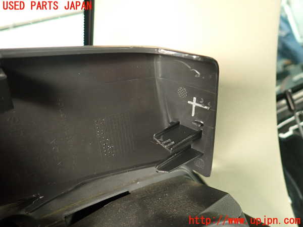2UPJ-29397680]ボルボ・XC60(DB4204TXC)左リアピラートリム 中古_m0004.jpg