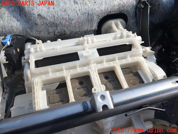 1UPJ-29406081]レクサス・RX450h(GYL10W)エバポレーター1 中古_m0002.jpg