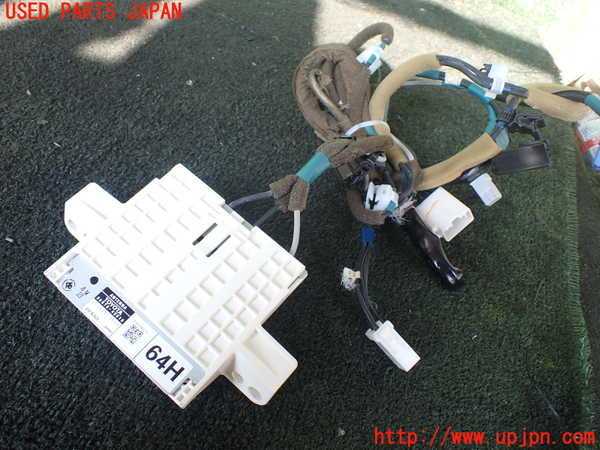 1UPJ-29406550]レクサス・RX450h(GYL10W)アンテナ 中古_m0002.jpg