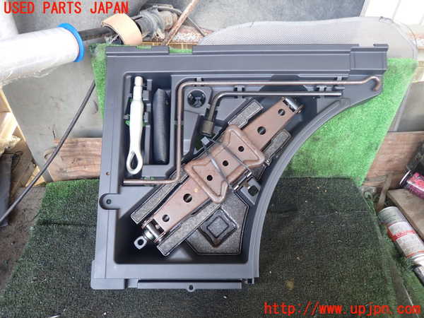 1UPJ-29407805]レクサス・RX450h(GYL10W)車載工具 中古_m0001.jpg