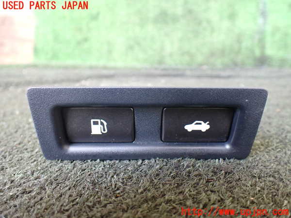 1UPJ-29416310]レクサス・LS460(USF40)スイッチ5 (フューエル＆トランクオープナー) 中古_m0001.jpg