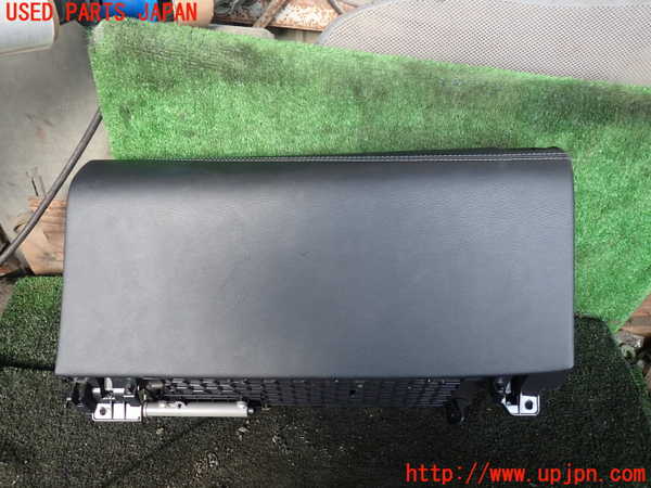1UPJ-29417516]レクサス・LS460(USF40)グローブボックス1 中古_m0001.jpg