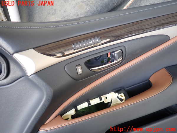 1UPJ-29411234]レクサス・LS460(USF40)右前ドア内張り 中古_m0002.jpg