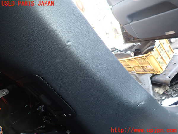 1UPJ-29417670]レクサス・LS460(USF40)左センターピラートリム 中古_m0004.jpg