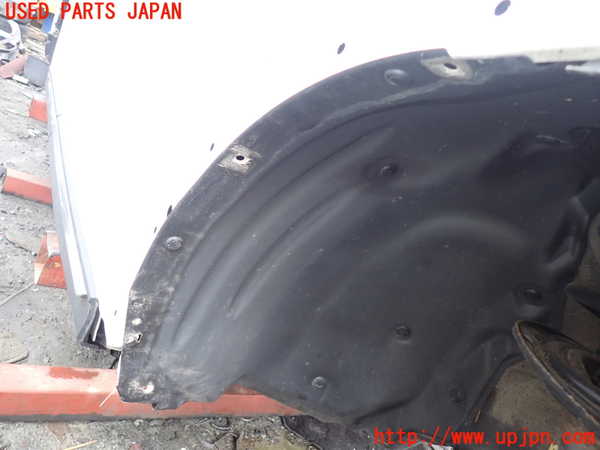 1UPJ-29421090]CX-8(KG2P)右前フェンダーライナー 中古_m0003.jpg
