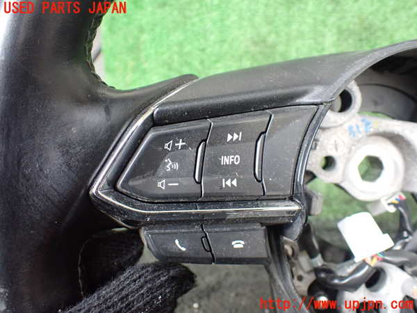 1UPJ-29427855]CX-8(KG2P)ステアリングホイール 中古_m0003.jpg