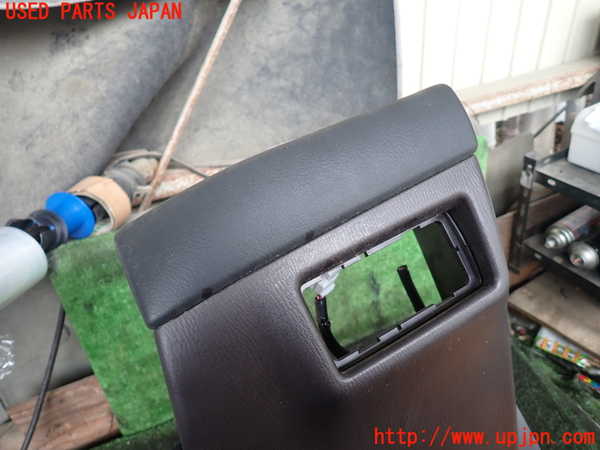 1UPJ-29427842]CX-8(KG2P)小物入れ2 中古_m0002.jpg