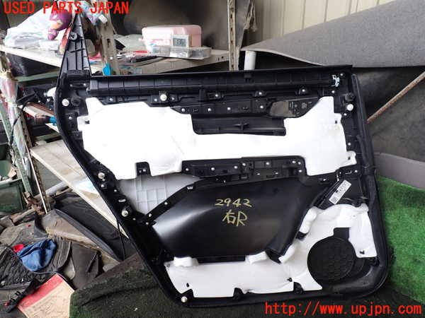 1UPJ-29421294]CX-8(KG2P)右後ドア内張り 中古_m0005.jpg