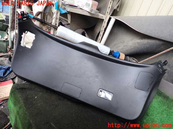 1UPJ-29421578]CX-8(KG2P)バックドア内張り 中古_m0001.jpg