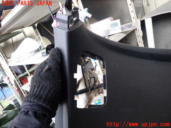 1UPJ-29421578]CX-8(KG2P)バックドア内張り 中古_m0003.jpg