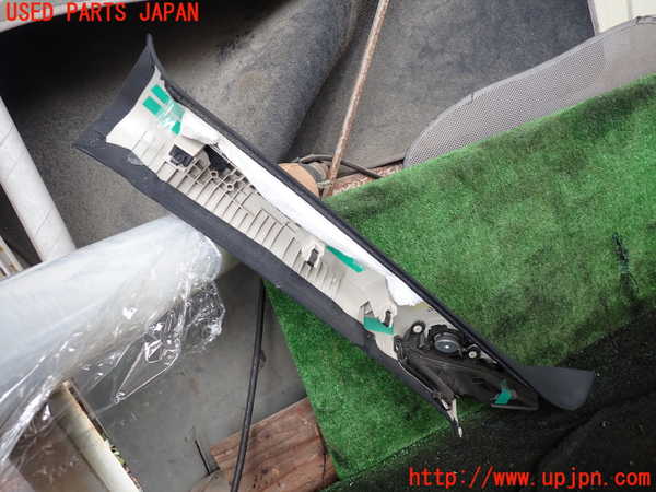 1UPJ-29427655]CX-8(KG2P)右フロントピラートリム 中古_m0002.jpg