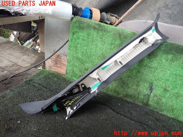 1UPJ-29427660]CX-8(KG2P)左フロントピラートリム 中古_m0003.jpg