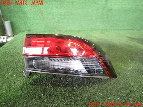 2UPJ-29431530]MIRAI(ミライ)(JPD20)右テールランプ 中古_m0001.jpg