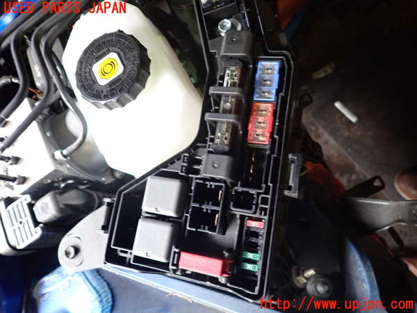2UPJ-29436743]MIRAI(ミライ)(JPD20)ヒューズボックス3 中古_m0003.jpg