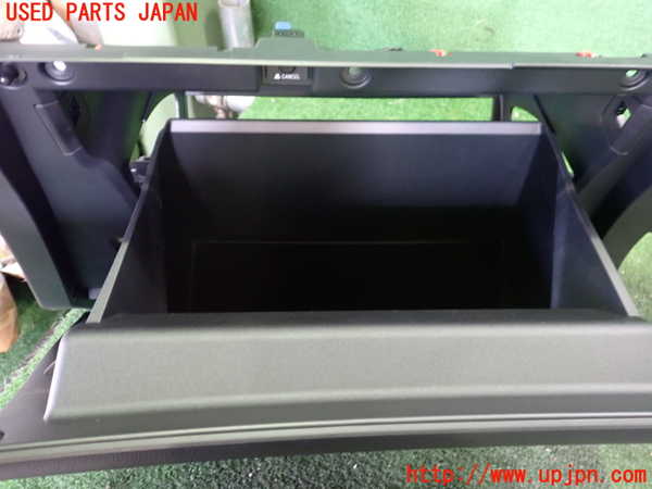 2UPJ-29437516]MIRAI(ミライ)(JPD20)グローブボックス1 中古_m0004.jpg