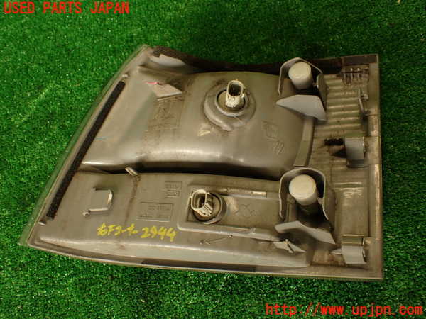 2UPJ-29441150]ハイエースワゴン100系(KZH106W)右コーナーランプ ジャンク品 中古_m0003.jpg