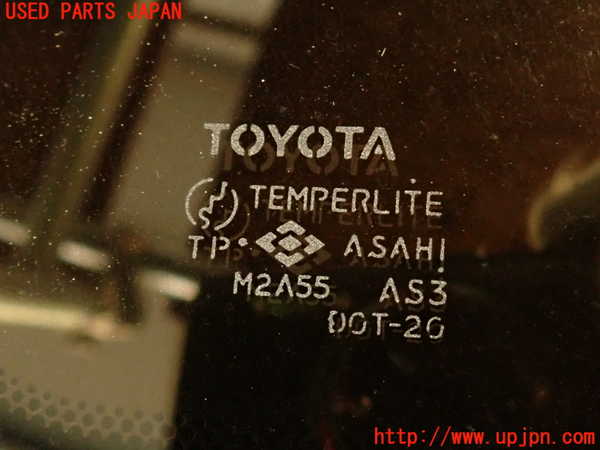 2UPJ-29441370]ハイエースワゴン100系(KZH106W)右サイドセンターガラス (M2A55) 中古_m0002.jpg