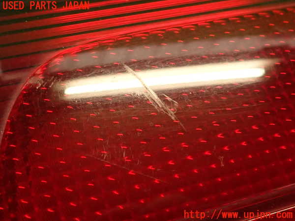 2UPJ-29441550]ハイエースワゴン100系(KZH106W)右リアフィニッシャー ジャンク品 中古_m0002.jpg