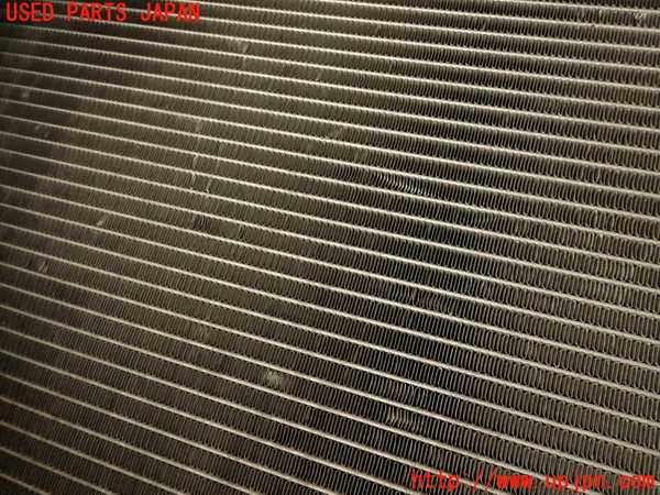 2UPJ-29442321]ハイエースワゴン100系(KZH106W)ラジエーター1 ジャンク品 中古_m0004.jpg
