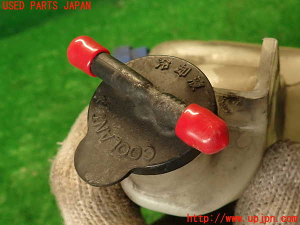 2UPJ-29442410]ハイエースワゴン100系(KZH106W)ラジエータータンク 中古_m0003.jpg