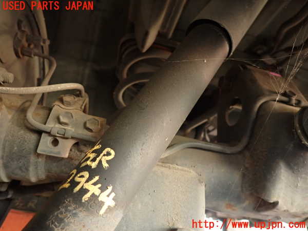2UPJ-29445075]ハイエースワゴン100系(KZH106W)左リアショックアブソーバー 中古_m0002.jpg