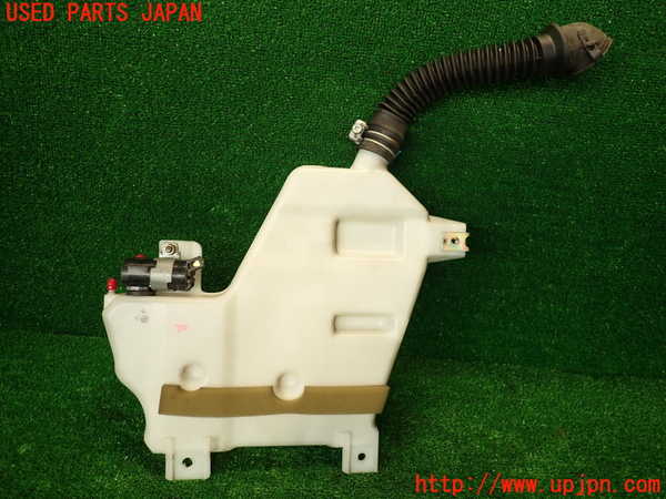 2UPJ-29446791]ハイエースワゴン100系(KZH106W)ウォッシャータンク1 中古_m0001.jpg