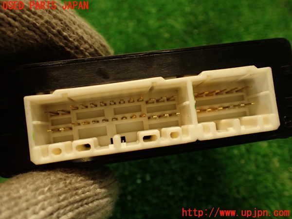 2UPJ-29446125]ハイエースワゴン100系(KZH106W)ABSコンピューター 中古_m0003.jpg