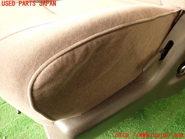 2UPJ-29447175]ハイエースワゴン100系(KZH106W)左2列目シート 中古_m0004.jpg