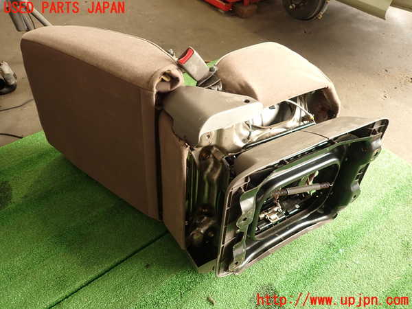 2UPJ-29447175]ハイエースワゴン100系(KZH106W)左2列目シート 中古_m0005.jpg