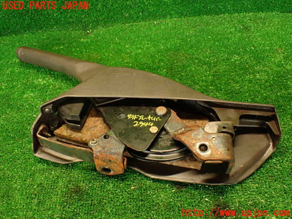2UPJ-29447550]ハイエースワゴン100系(KZH106W)サイドブレーキレバー 中古_m0002.jpg
