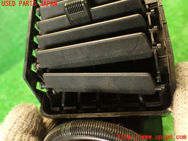 2UPJ-29447527]ハイエースワゴン100系(KZH106W)エアコン吹き出し口2 ジャンク品 中古_m0002.jpg