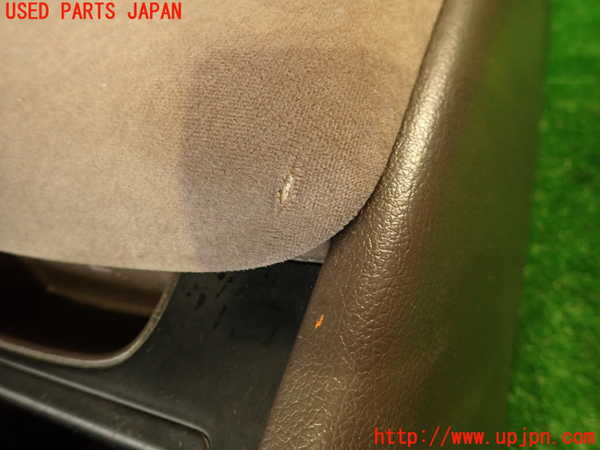 2UPJ-29447540]ハイエースワゴン100系(KZH106W)センターコンソール 中古_m0002.jpg