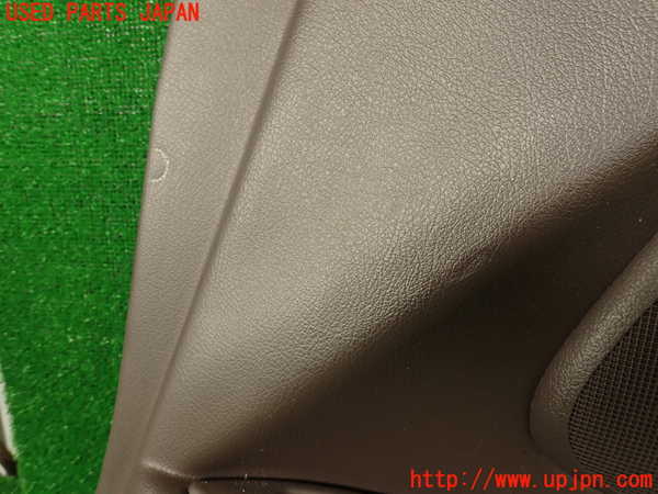 2UPJ-29441234]ハイエースワゴン100系(KZH106W)右前ドア内張り 中古_m0002.jpg