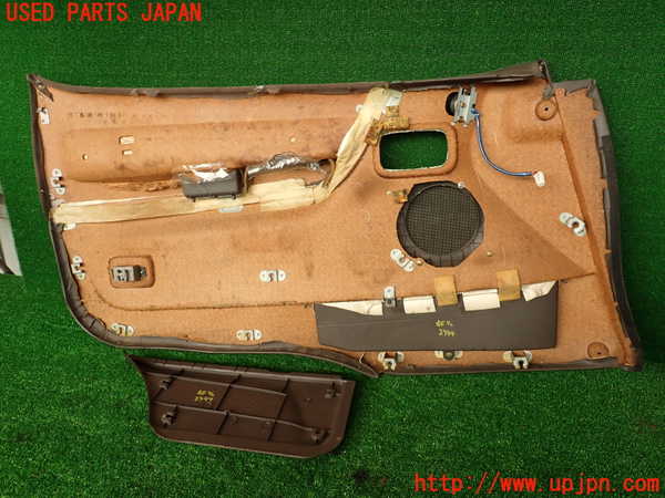 2UPJ-29441234]ハイエースワゴン100系(KZH106W)右前ドア内張り 中古_m0005.jpg