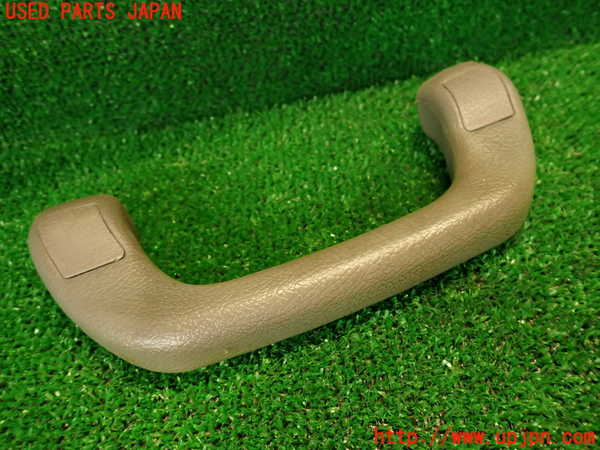 2UPJ-29447655]ハイエースワゴン100系(KZH106W)右フロントピラートリム 中古_m0002.jpg