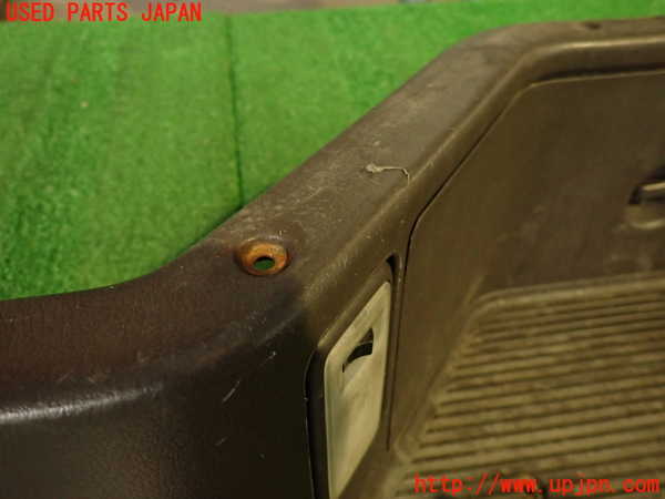 2UPJ-29447740]ハイエースワゴン100系(KZH106W)スカッフプレート 中古_m0003.jpg