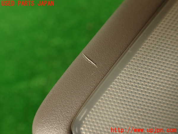 2UPJ-29446414]ハイエースワゴン100系(KZH106W)ルームランプ4 (真中 ラゲッジ) 中古_m0002.jpg