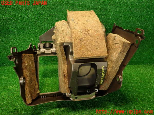 2UPJ-29447810]ハイエースワゴン100系(KZH106W)ドリンクホルダー 中古_m0005.jpg