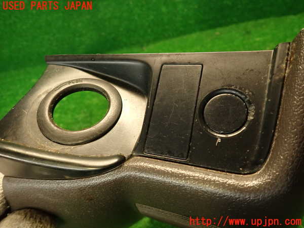 2UPJ-29447691]ハイエースワゴン100系(KZH106W)内装トリム類1 中古_m0004.jpg
